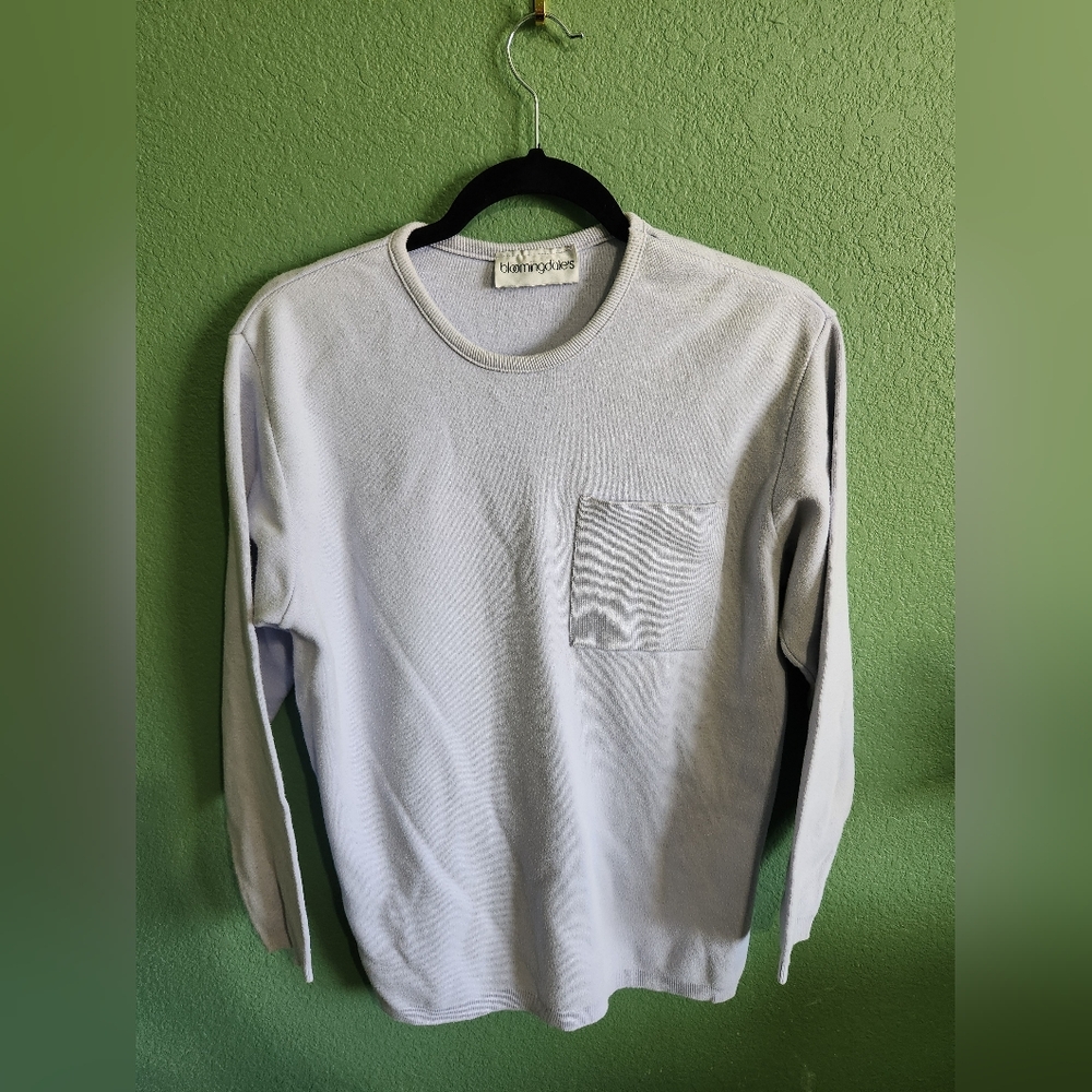 Bloomingdale's crewneck long-sleeve shirt